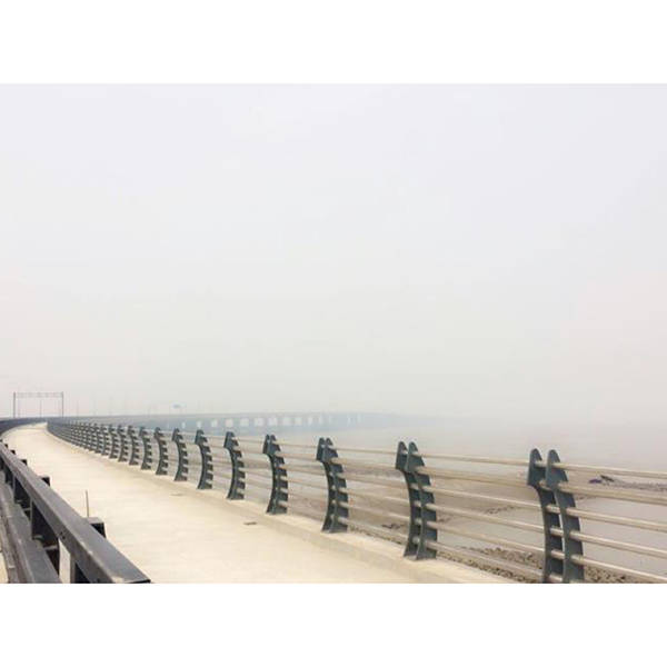 道路、橋梁不銹鋼復(fù)合管15.jpg 道路、橋梁不銹鋼復(fù)合管15.jpg